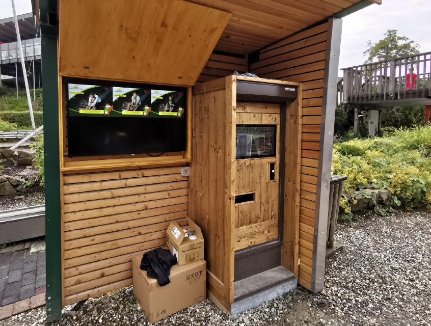 SB-Terminal in Holz rustikal